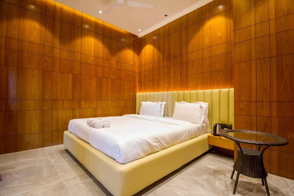 Celebrity Villa Игатпури Екстериор снимка