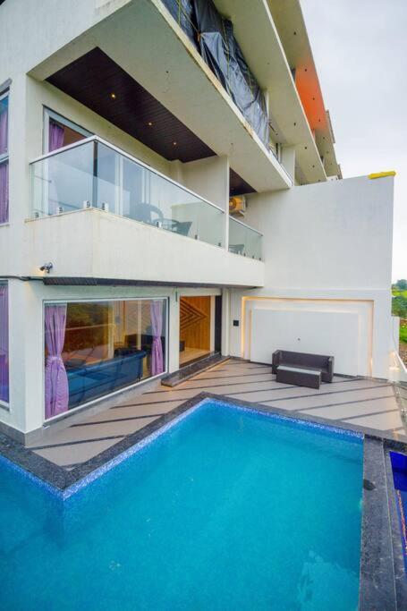 Celebrity Villa Игатпури Екстериор снимка