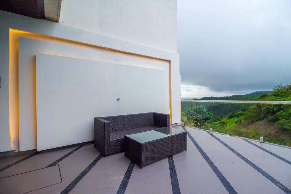 Celebrity Villa Игатпури Екстериор снимка